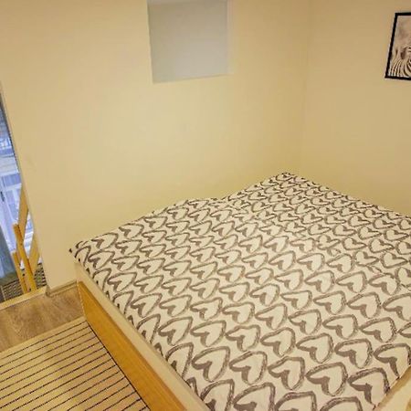 Cosy Flat In Akacfa Str., Aya Appartement Boedapest Buitenkant foto